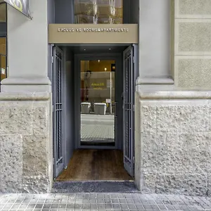 ola-living-hostal-diagonal.topbarcelonahotels.com/
